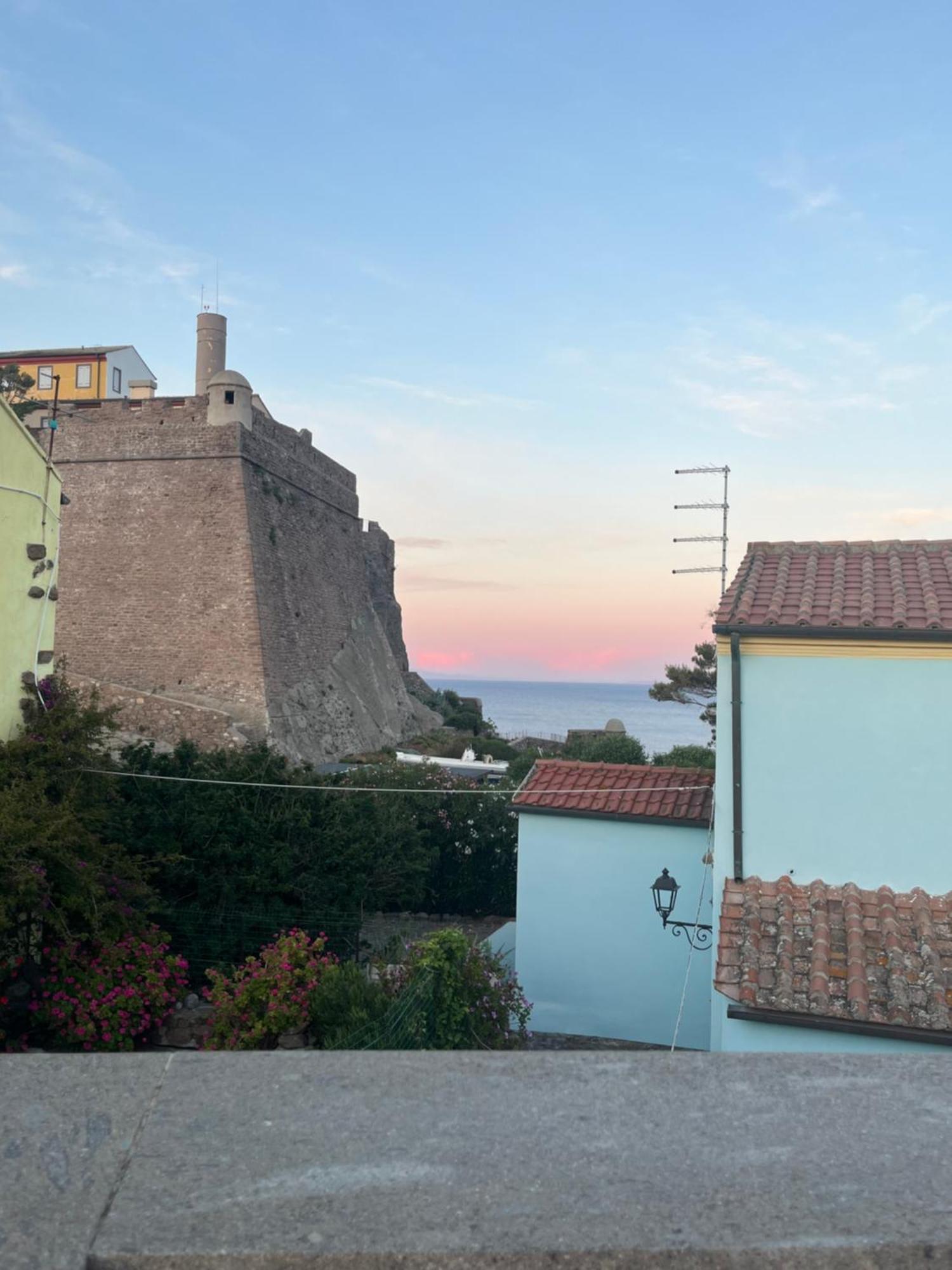 Villa Casa Vista Castello Capraia Exterior foto